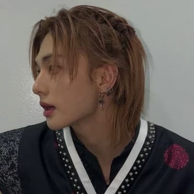 Hwang Hyunjin thumbnail
