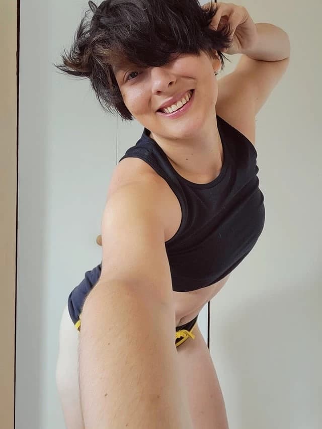Carla thumbnail