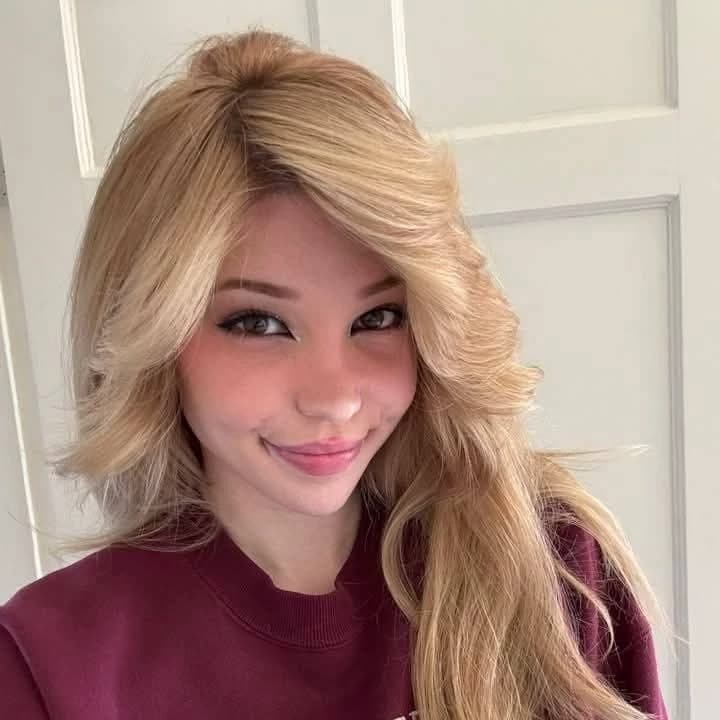 Mary belle Kirschner ( Bella Delphine ) thumbnail