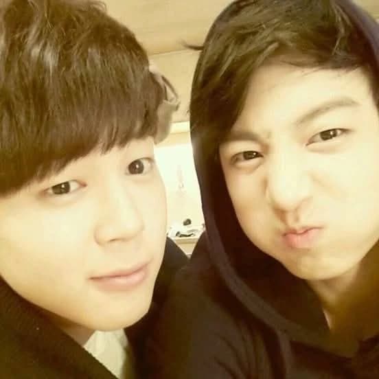 Jimin y Jungkook 🐥🐰 thumbnail