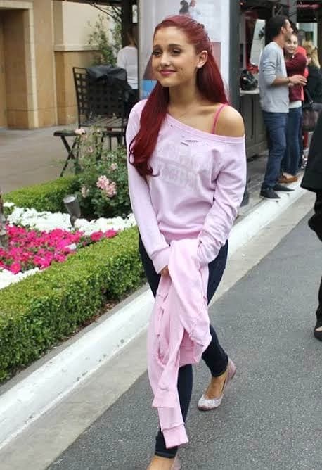 Ariana Grande thumbnail