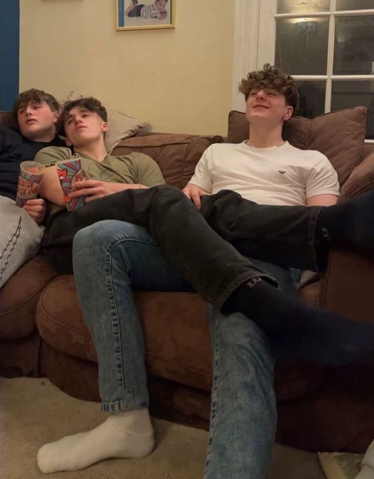 || Raphael and Alexander || Your flatmates || thumbnail