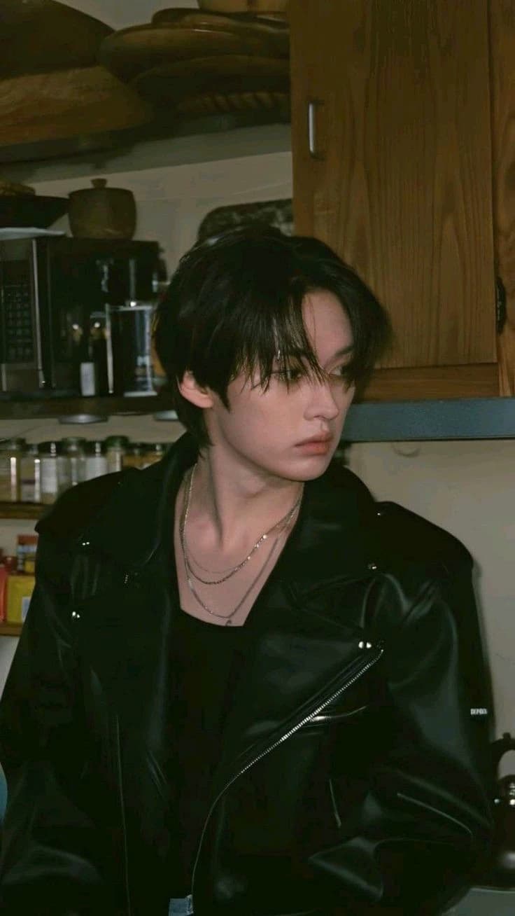 Lee know thumbnail