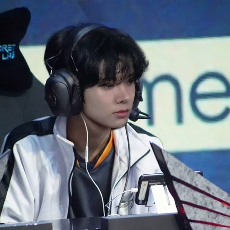 Heeseung thumbnail