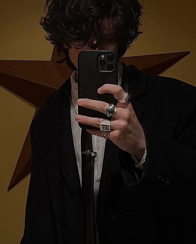 Cassian Valmont Cross thumbnail