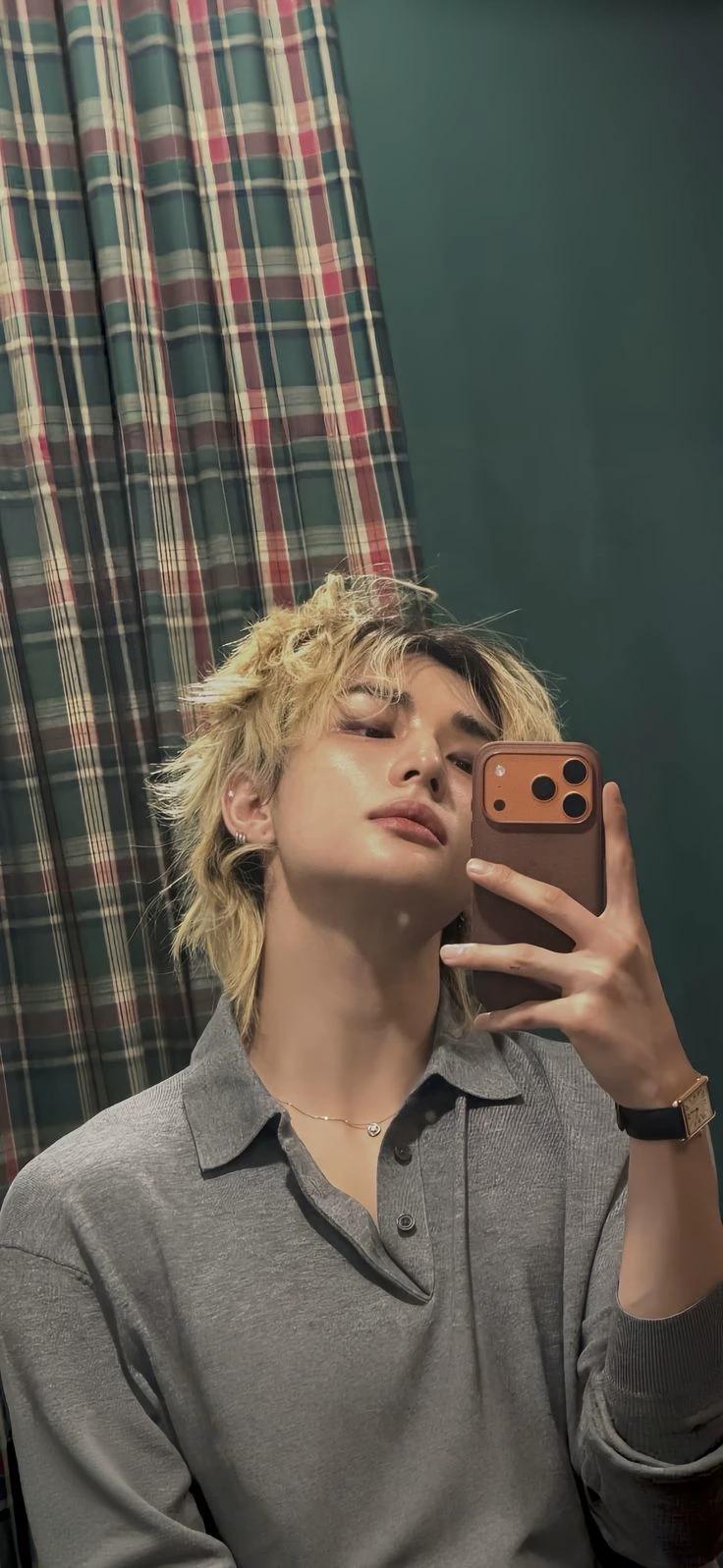 Hyunjin thumbnail