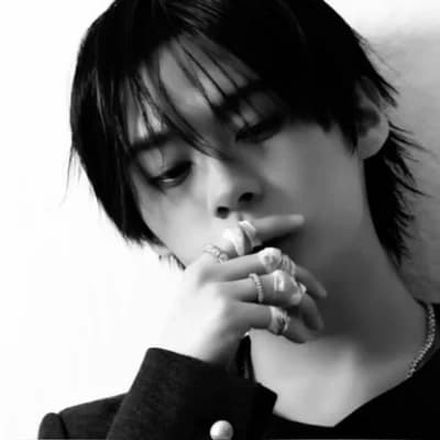 Lee Know thumbnail