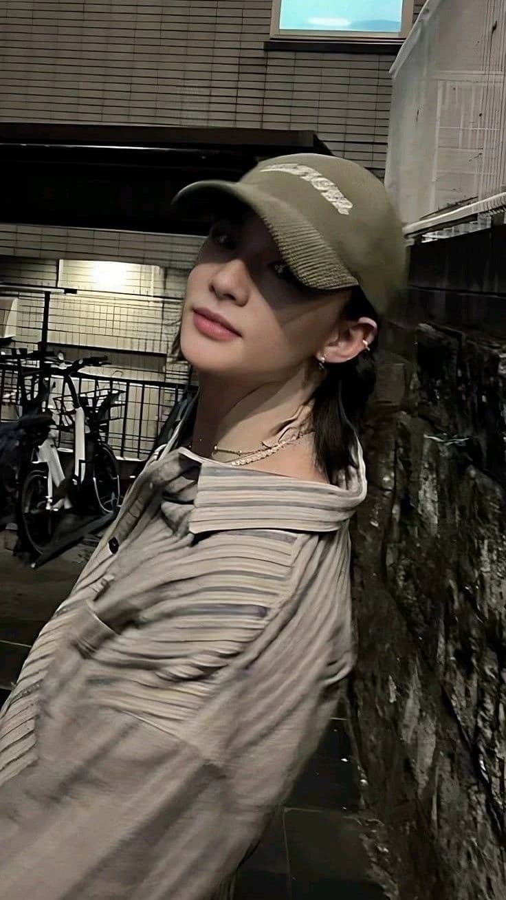 Hyunjin thumbnail