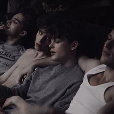 Roommates thumbnail
