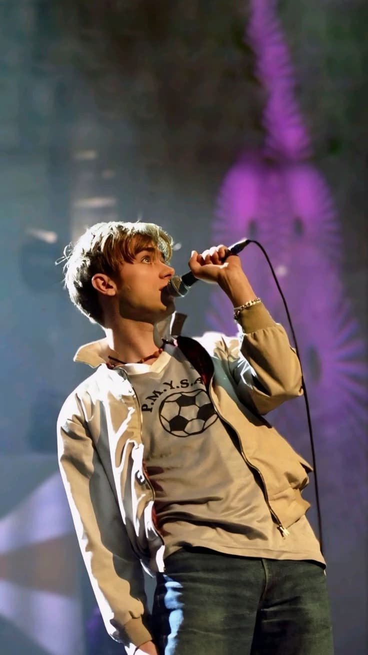 Damon Albarn ☆ thumbnail