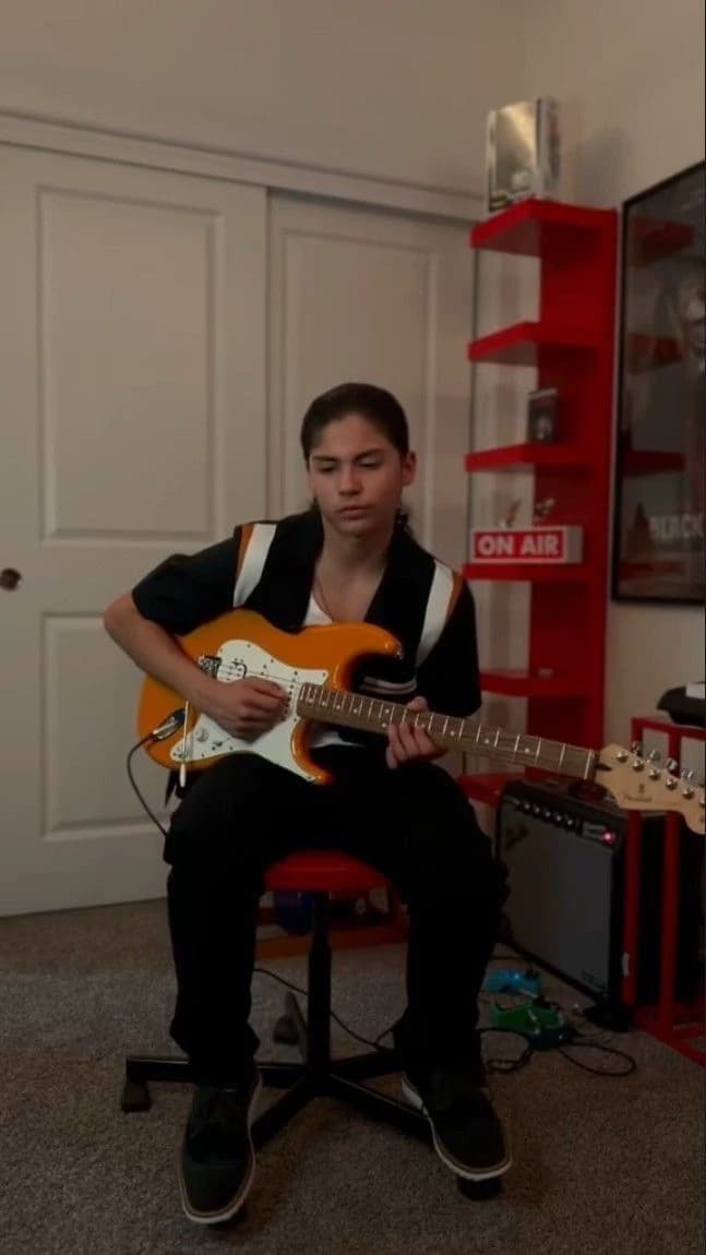 Miguel Mora  thumbnail