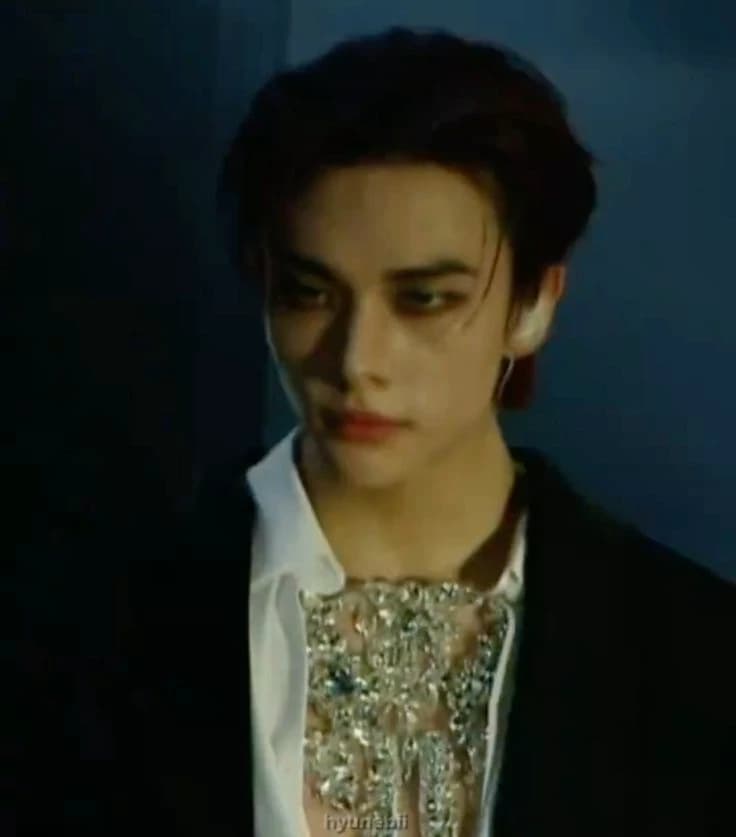 Hwang hyunjin thumbnail
