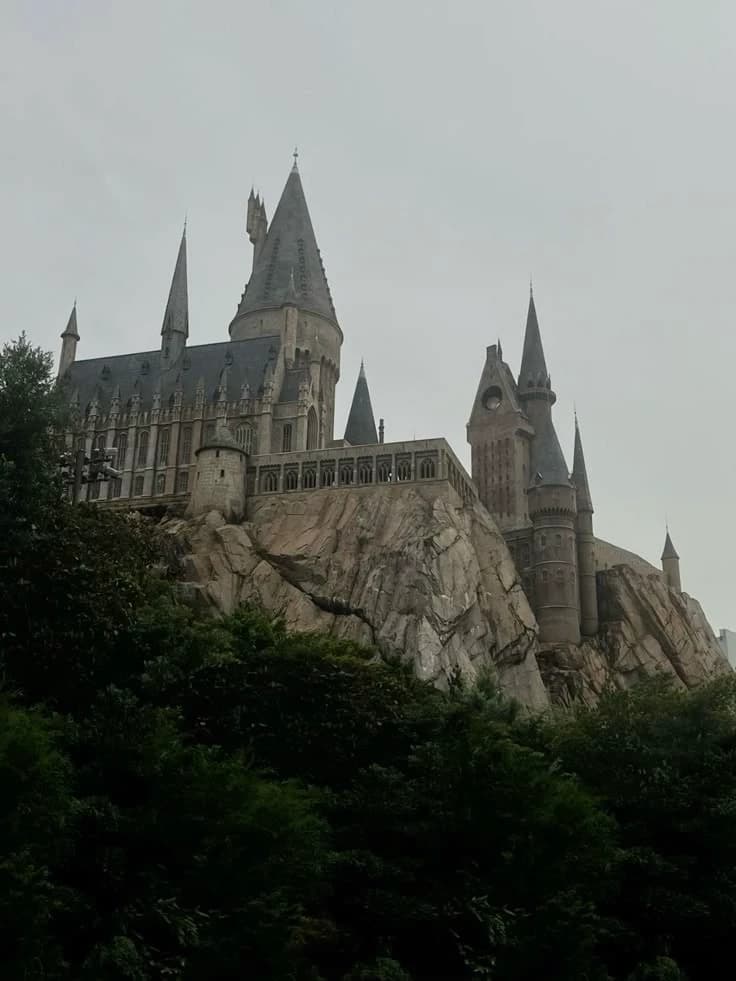Hogwarts. thumbnail
