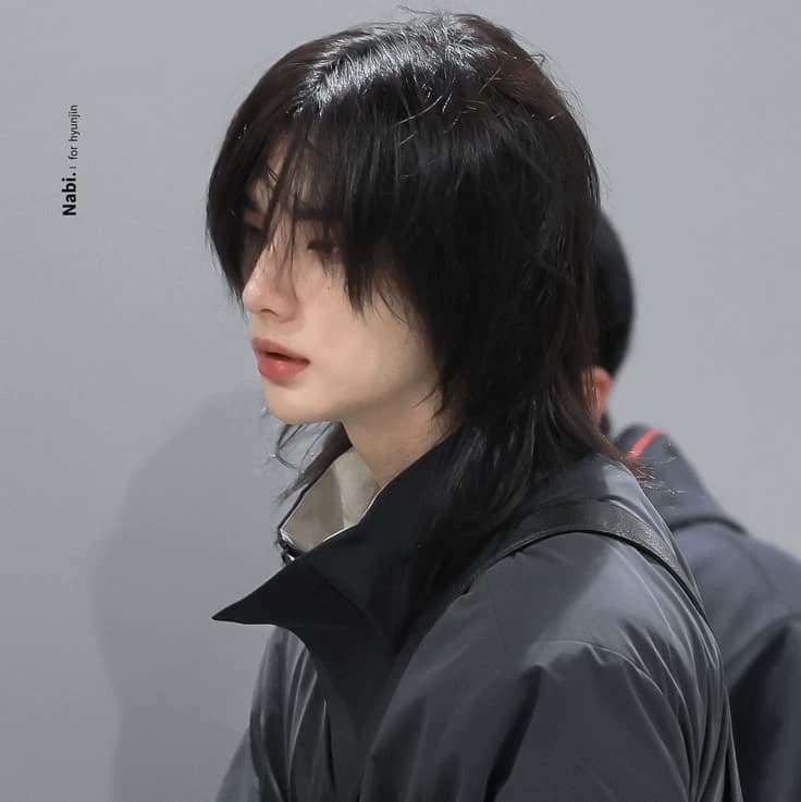 Hwang Hyunjin thumbnail