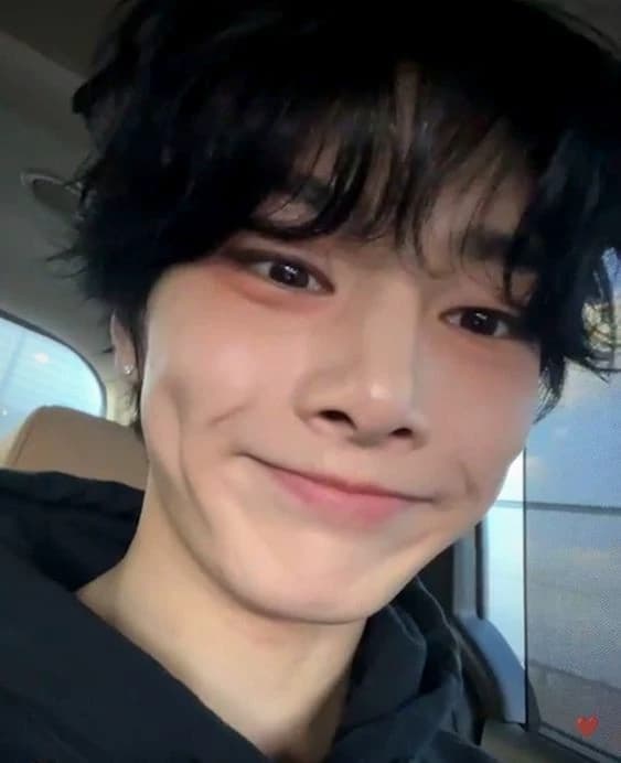 Jeongin her boyfriend with childishness thumbnail