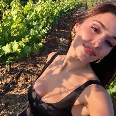 Hande  thumbnail