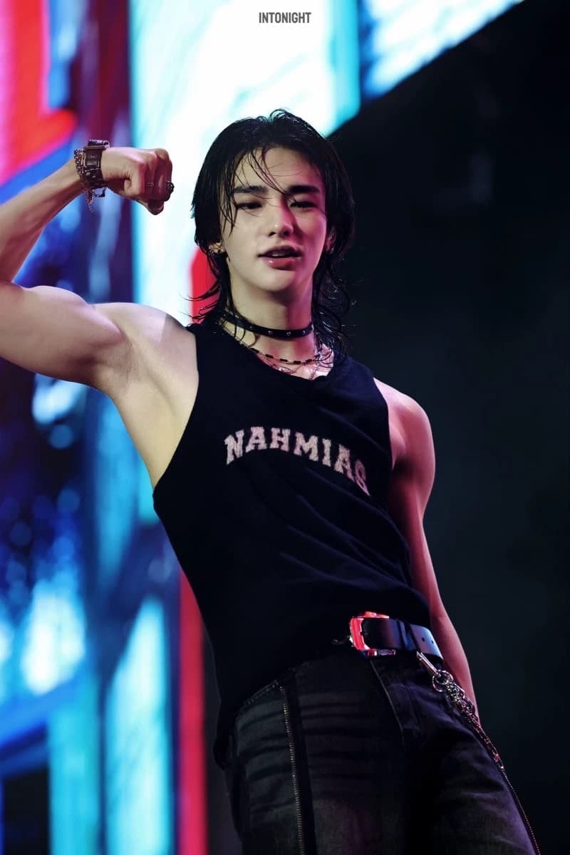 Hwang hyunjin thumbnail