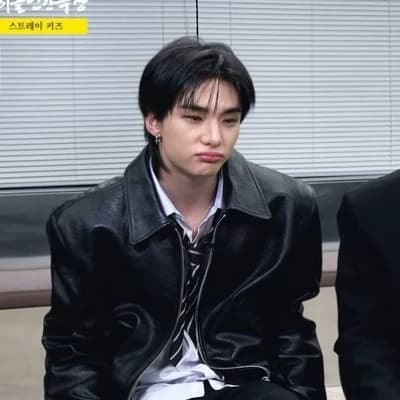 Hwang Hyunjin thumbnail