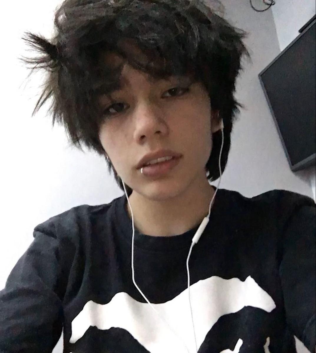 Alex thumbnail