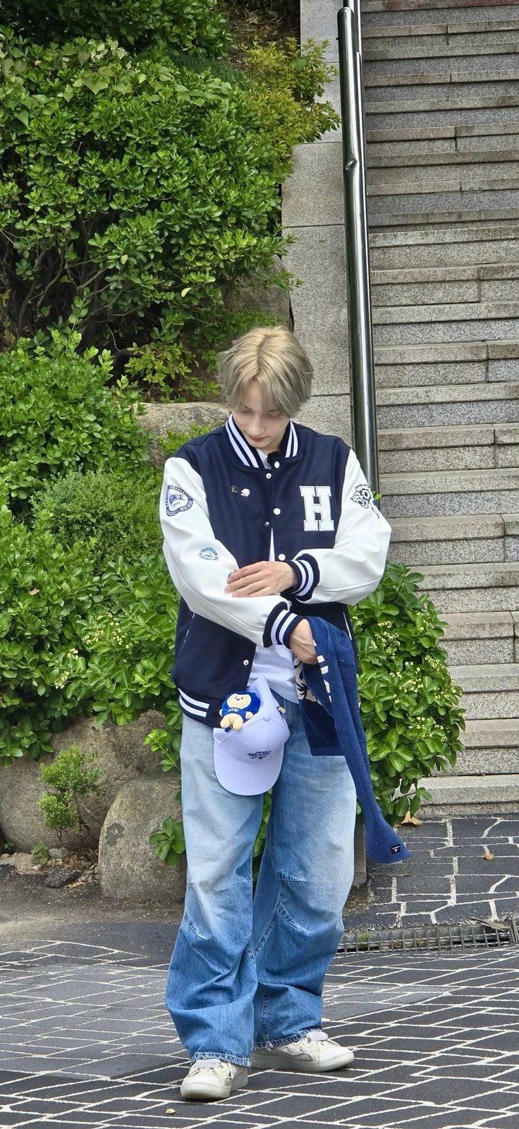 Hueningkai thumbnail