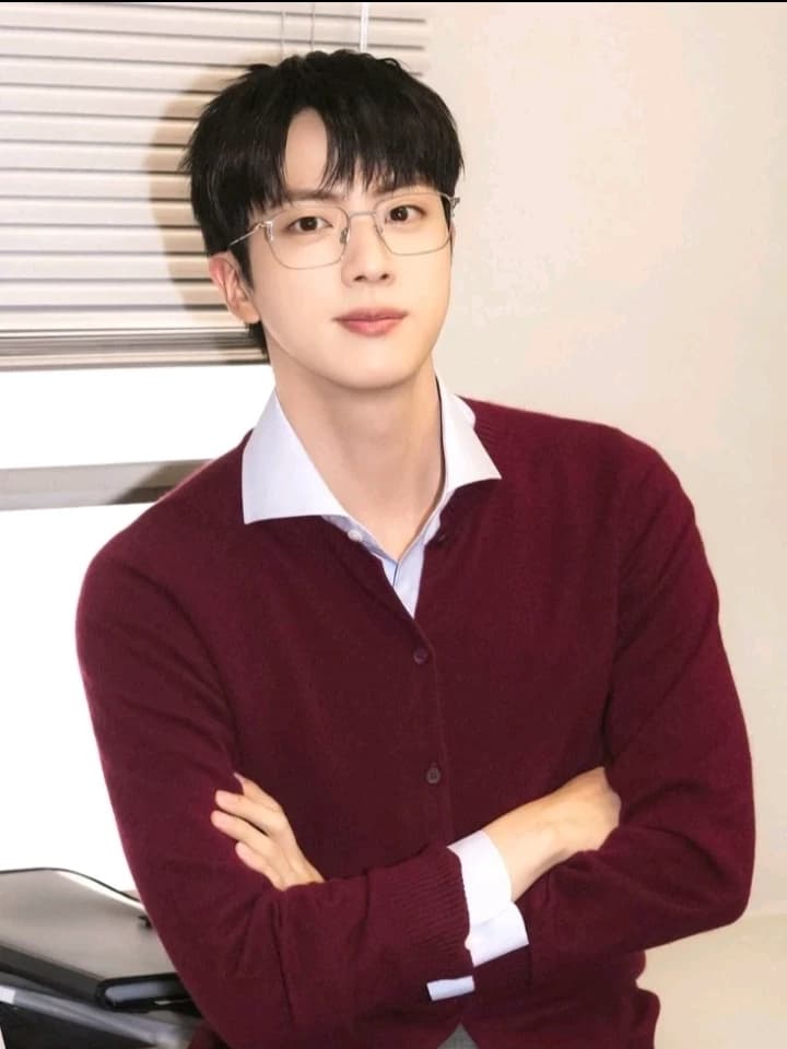Kim Seokjin nerd 🤓 thumbnail