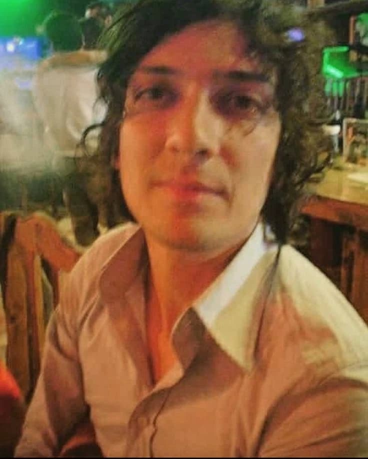 León Larregui thumbnail