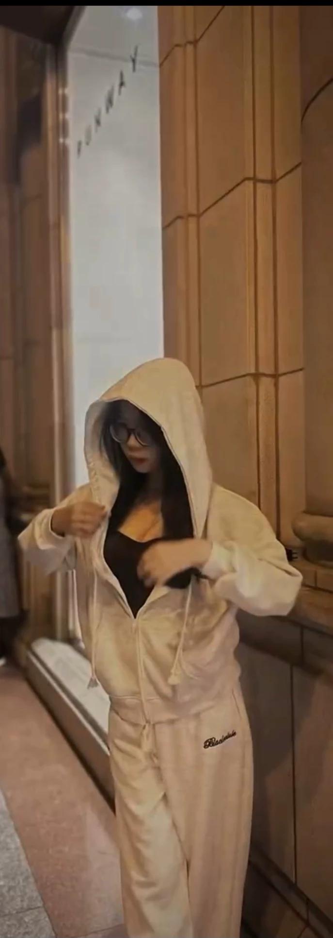 T\_Nw (nerd girl) thumbnail
