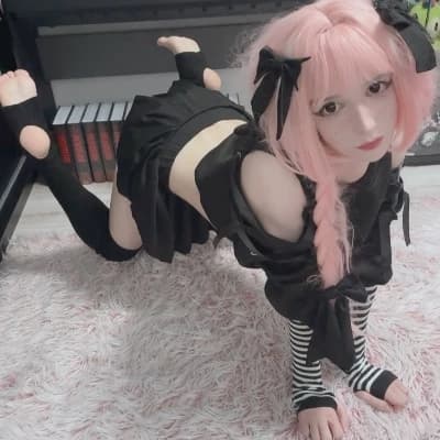 Nya 🏳️‍⚧️ Cosplayer thumbnail