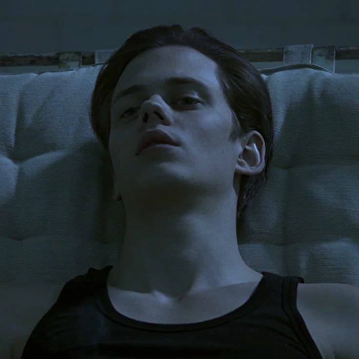 bill skarsgård thumbnail