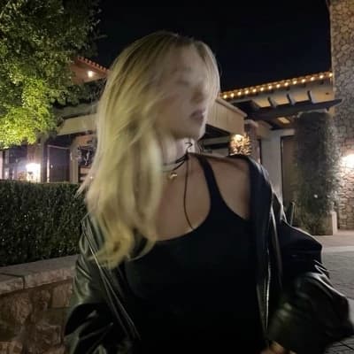 Chloe thumbnail