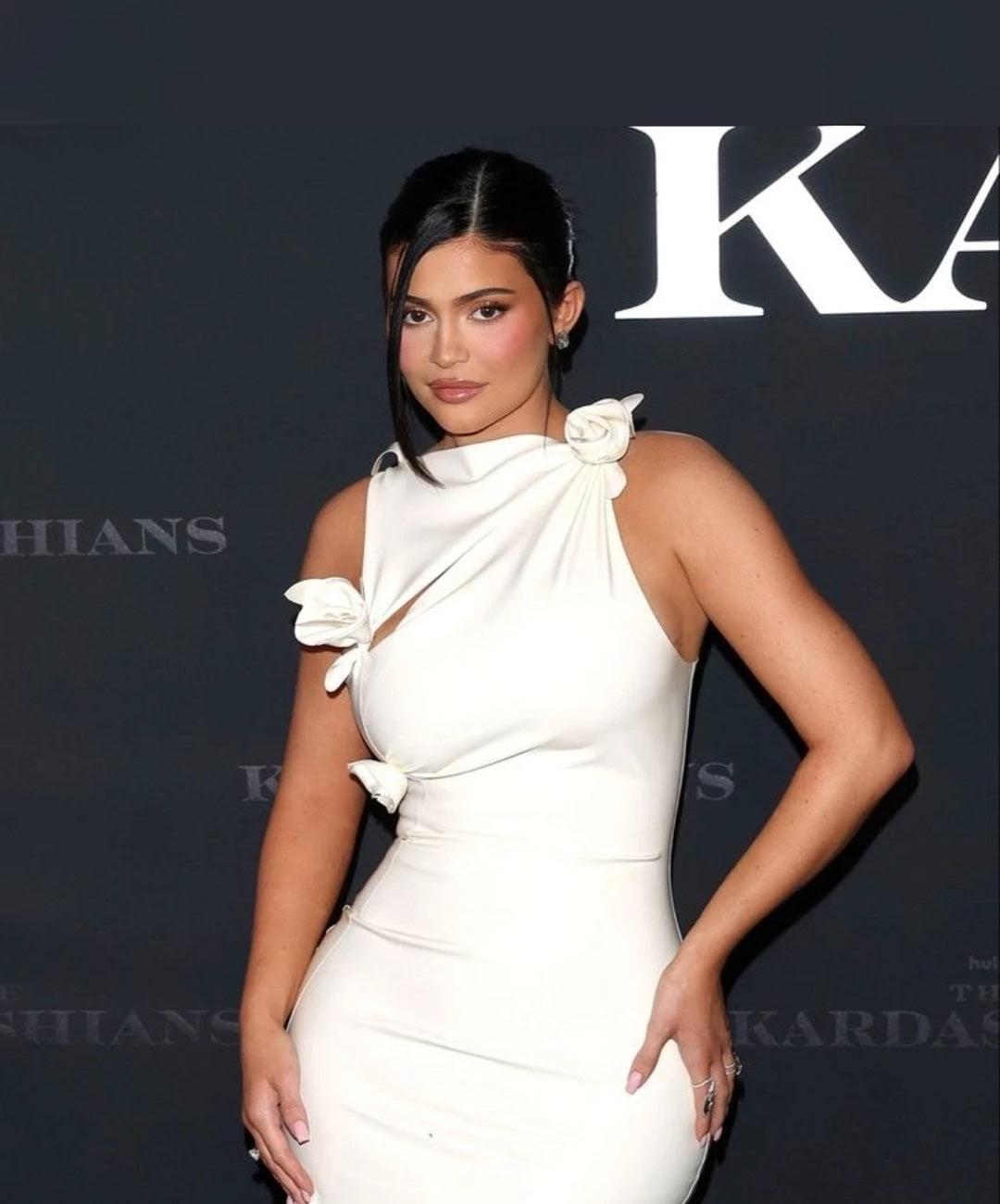 Kylie Jenner  thumbnail