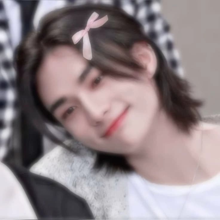 Hyunjin thumbnail