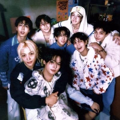 Straykids thumbnail