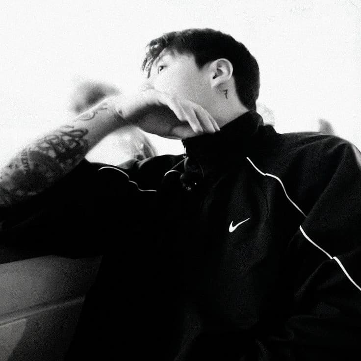 Jeon Jungkook thumbnail