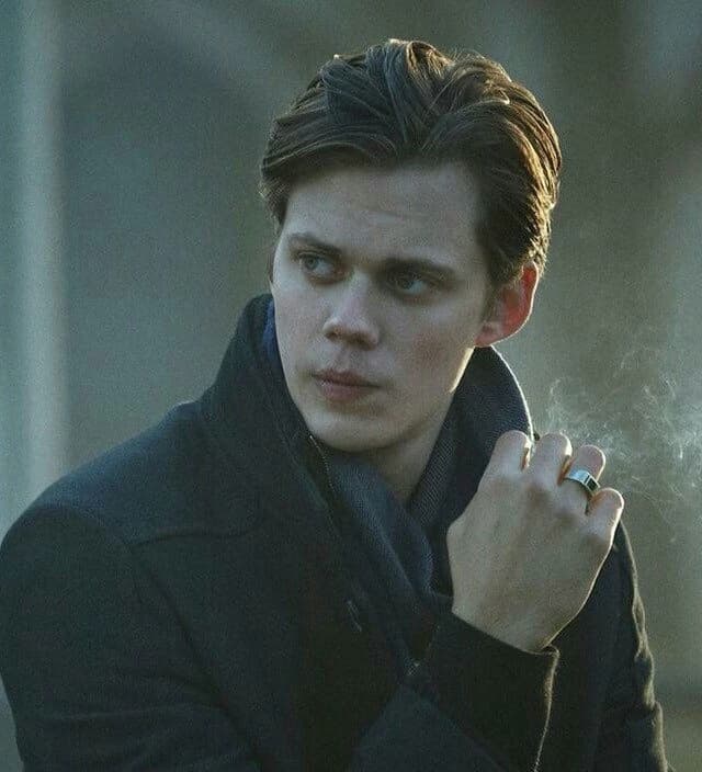 Bill Skarsgard thumbnail