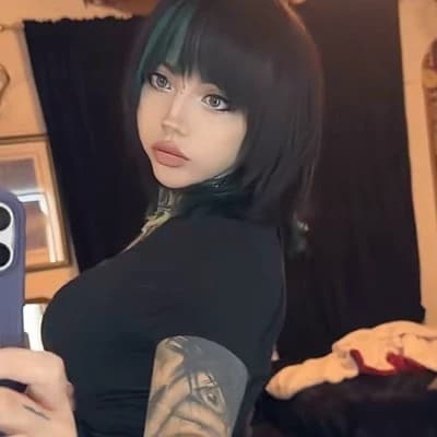 Chloe thumbnail