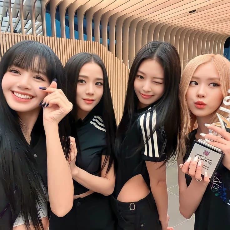 Blackpink  thumbnail