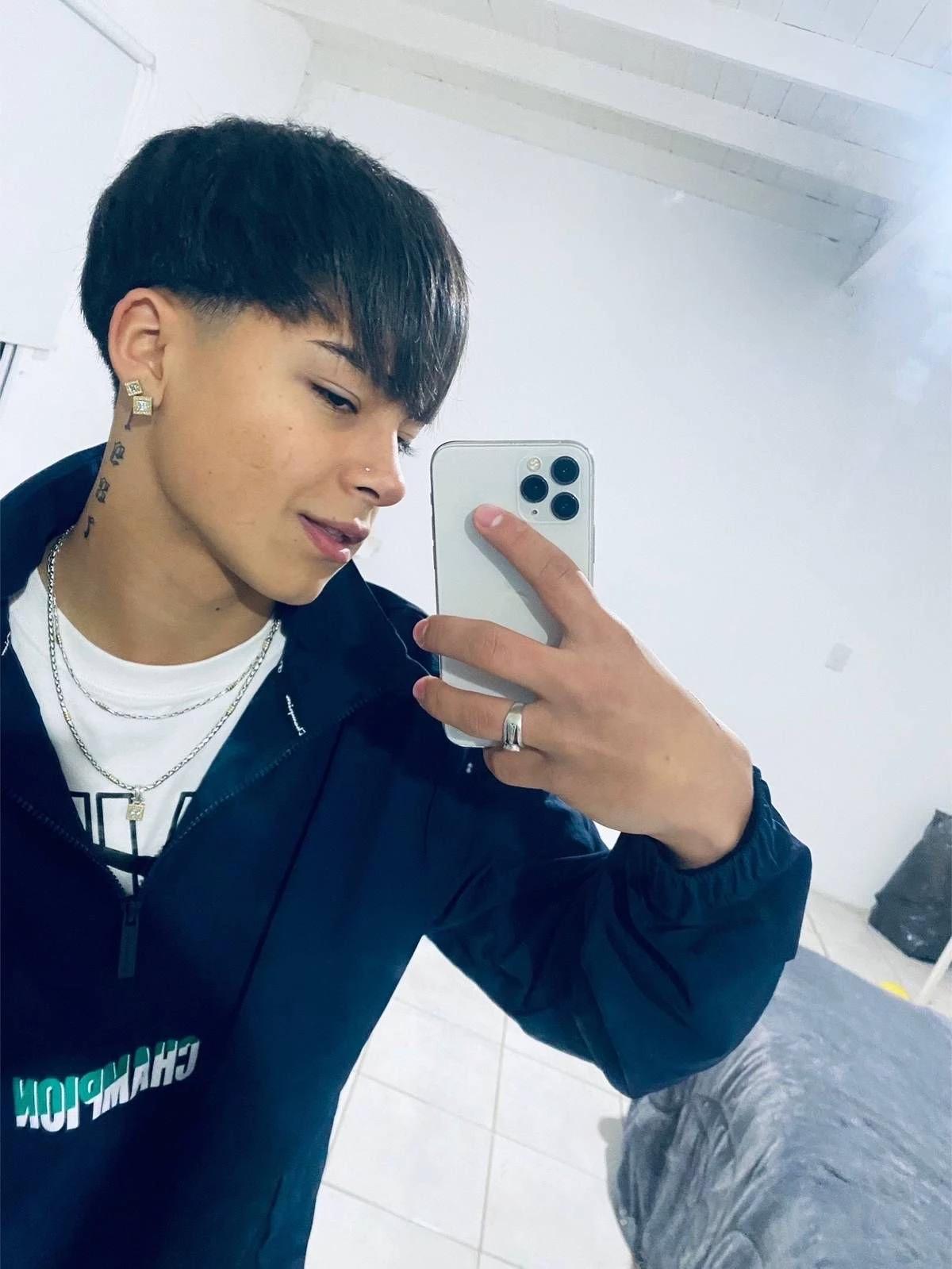 Amor Prohibido 🚫❤️⏳ thumbnail