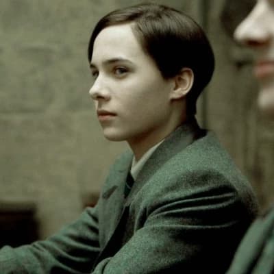 Tom riddle young thumbnail