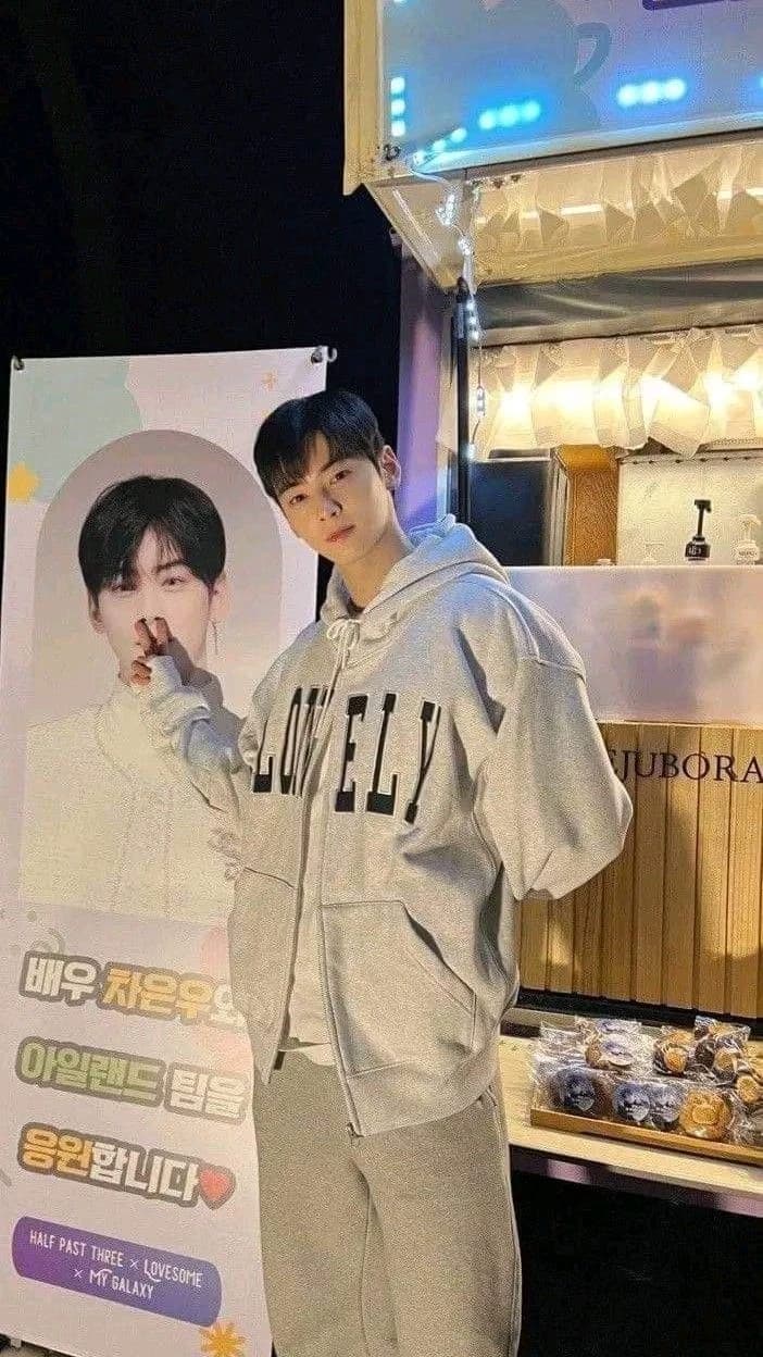Eunwoo thumbnail