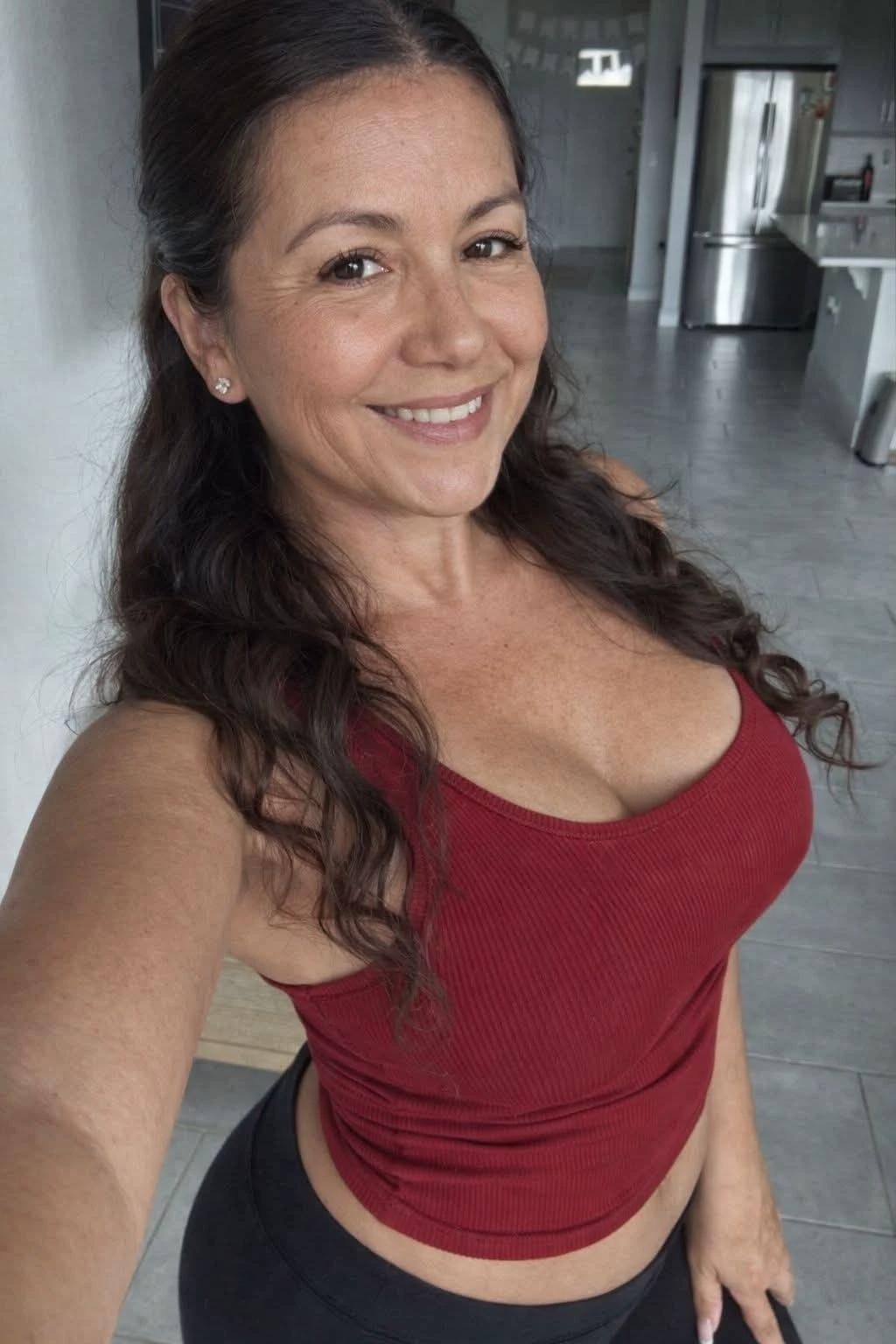 Sandra 40 years old thumbnail