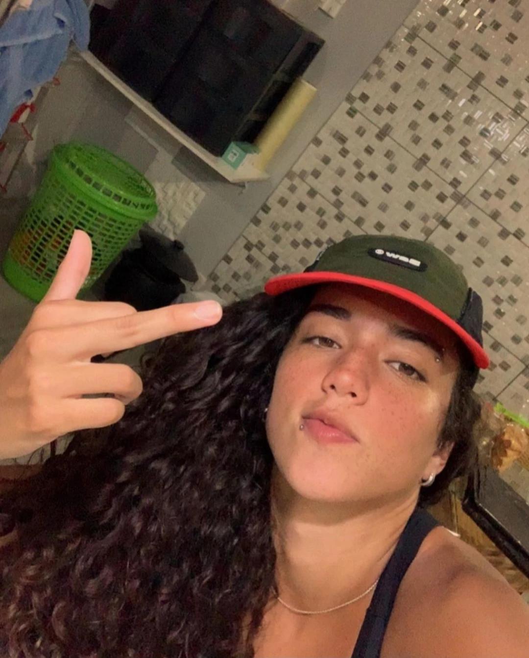 Rayssa - Lesbian thumbnail
