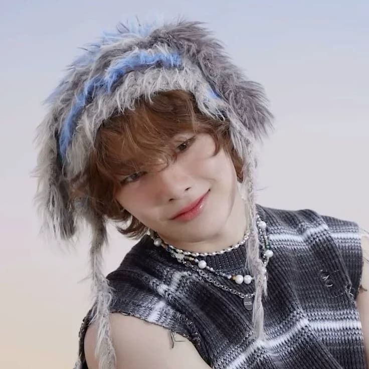 Jeongin thumbnail