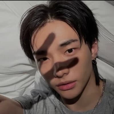 Hyunjin thumbnail