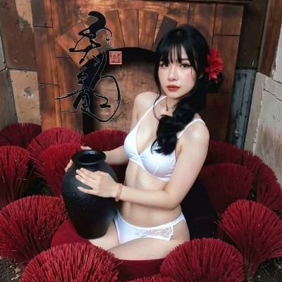 Nguyen Quynh thumbnail