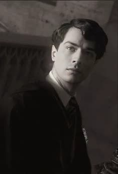 Tom Marvolo Riddle thumbnail