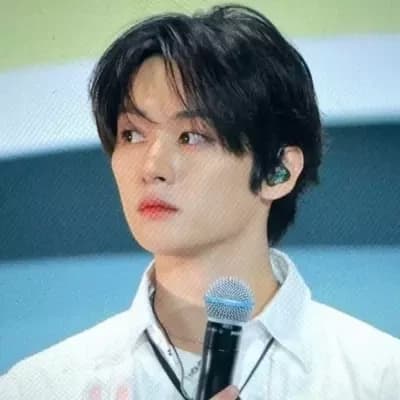 Lee Know thumbnail