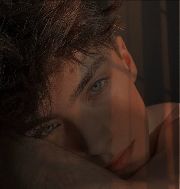 Alex thumbnail