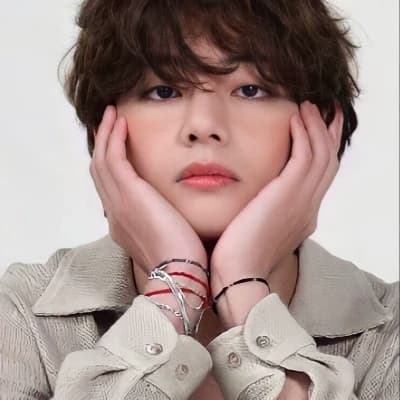 Kim Taehyung thumbnail