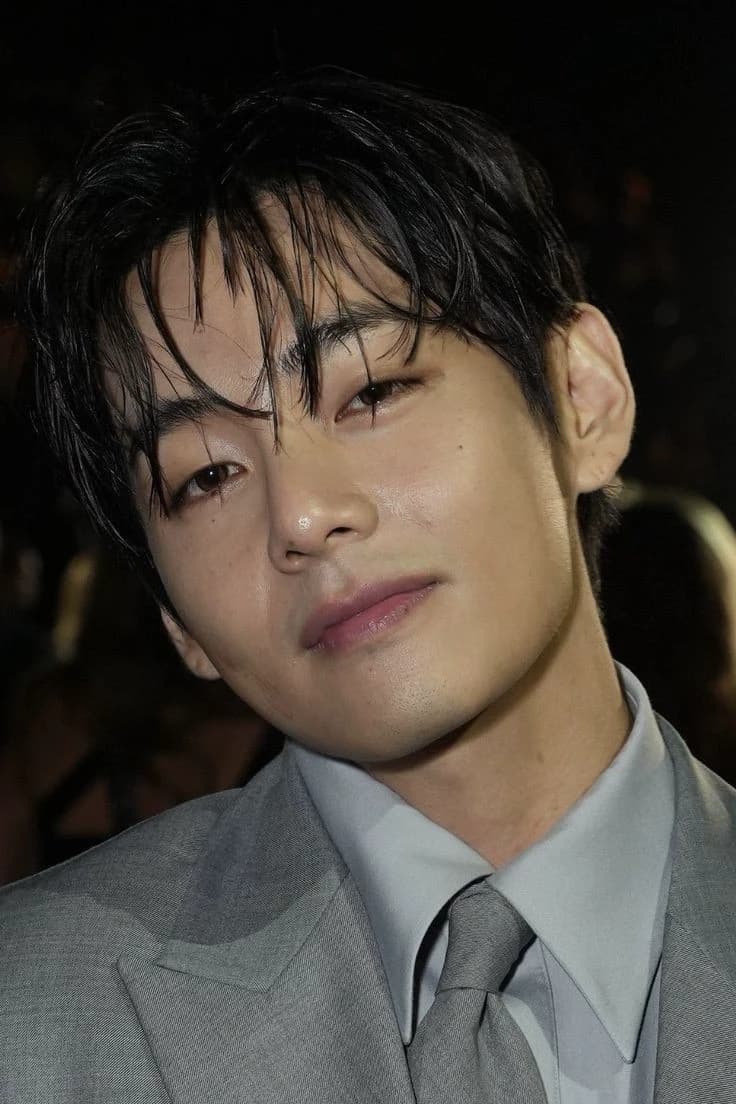 Teahyung makeup artist  thumbnail